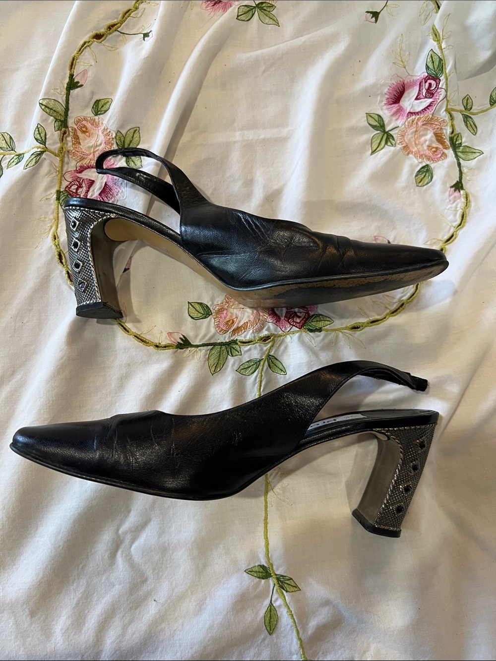 Poxy Black Leather Slingback Pumps with Metal Studded Heel Sz 8 - Picture 5 of 7